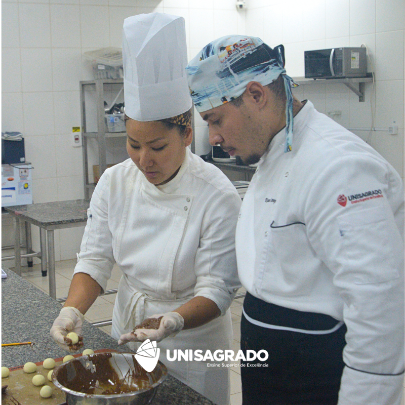 Gastronomia - aula de confeitaria 06/06