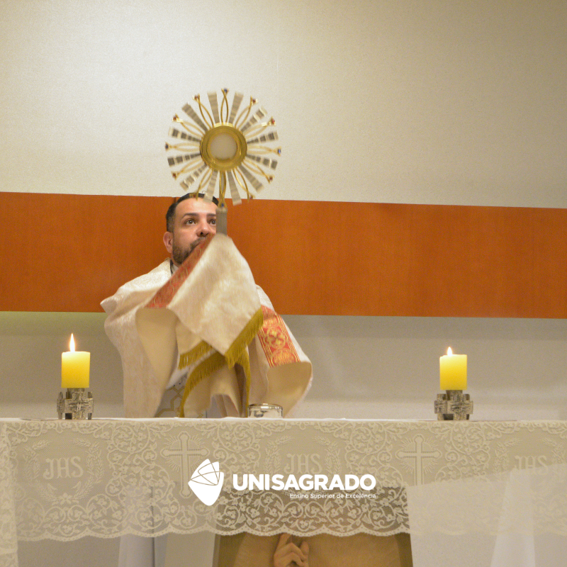 Missa Universit�ria e Adora��o Eucar�stica 05/02