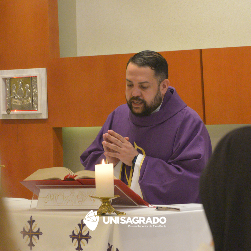 Missa Universit�ria 02/04