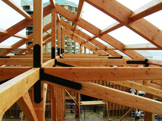 Vantagens do uso de estruturas em madeira