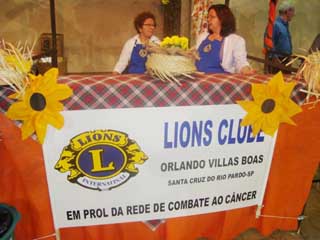 2-O clube realizou ese evento em prol da Rede de Combate ao Câncer desta cidade.