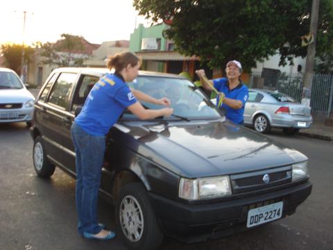 Semana da Pátria - distribuição de fitas - 06-09-2012 (4)_480x360
