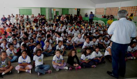 Cartaz sobre a paz - premiação - Escola José de Castro (2)_480x279