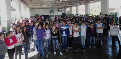 Cartaz sobre a paz - premiação - Escola Vicente Barbosa (2)_480x234