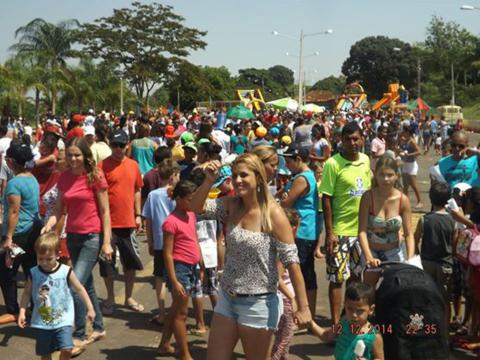 Brincando na Praça 16_480x360