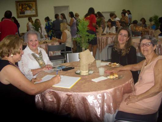 foto 5(1)  - visão geral do evento com a homenageada_530x398 Visão geral do evento com a homenageada