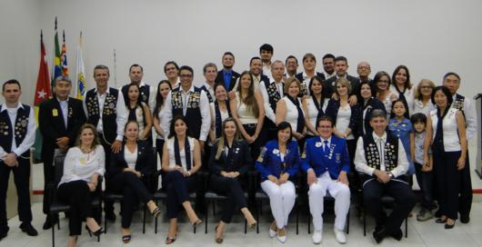 familia lions_530x272