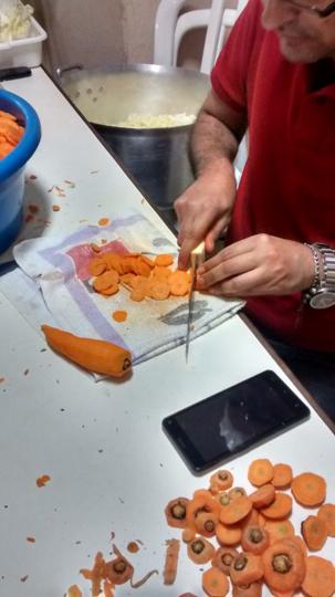 14095903_612345478943800_7235877657826715599_n_303x540