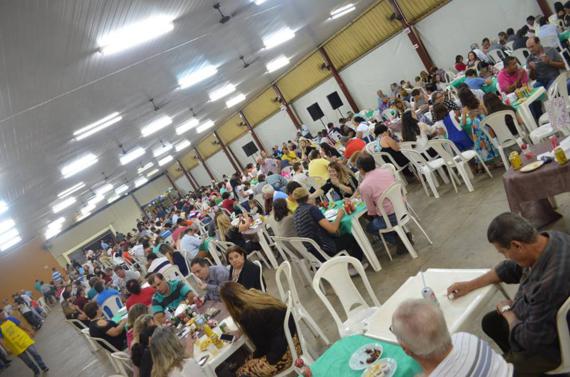 3ª quermesse do bem - asilo - 12-11-16 (1)_570x377