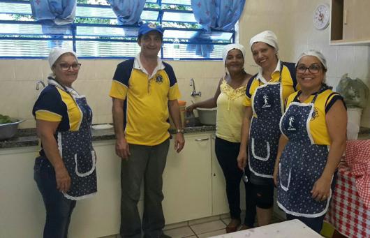 almoço fev8_530x341