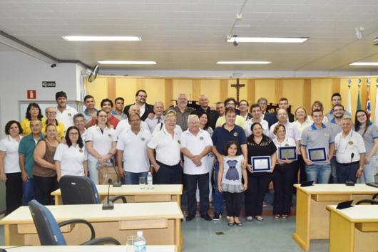 Companheiros do Lions Clube de Garça - Leo Clube - vereadores e homenageados!