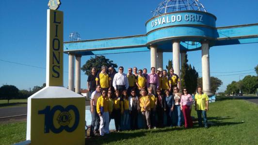 Leões do Lions Clube de Osvaldo Cruz. Atualização do Obelisco. Presença do PID Fábio de Almeida. Osvaldo Cruz SP