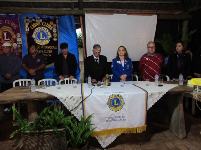 mesa diretora da reunião festiva_640x480