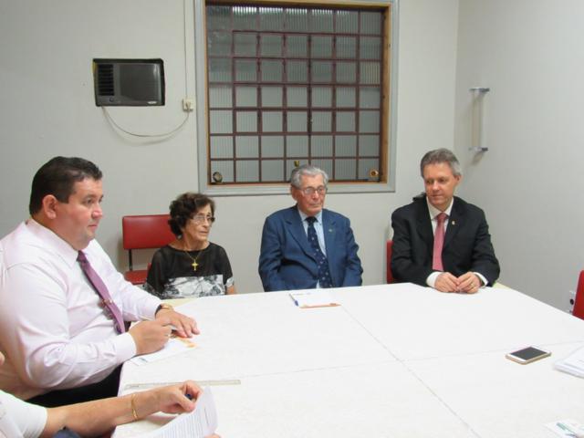 reunião administrativa_640x480