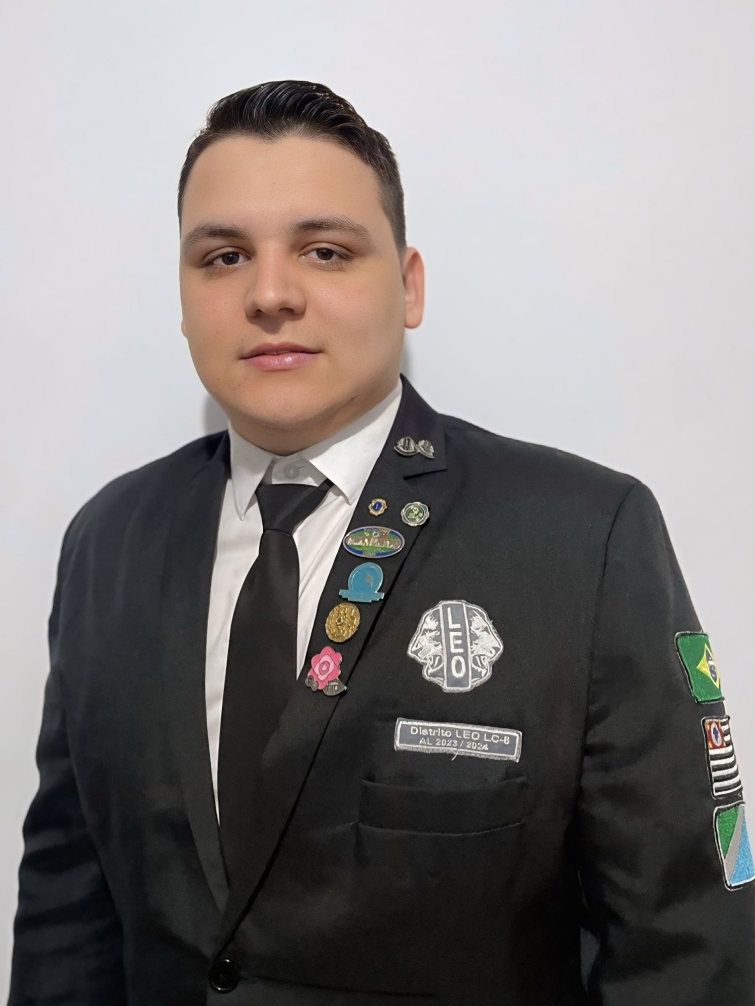Mensagem do Presidente do Distrito LEO LC-8