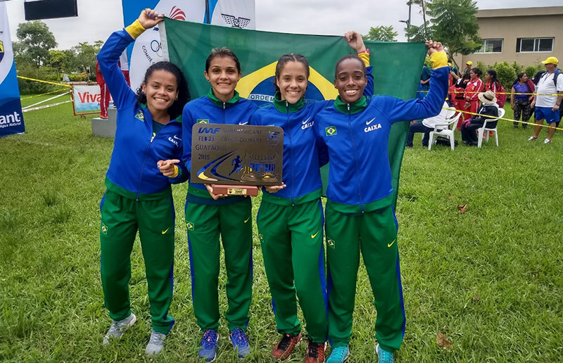 Equipe brasileira  composta pelas atletas Letcia Belo, Bianca Vitoria, Maria Lucineida e Jeovana Santos