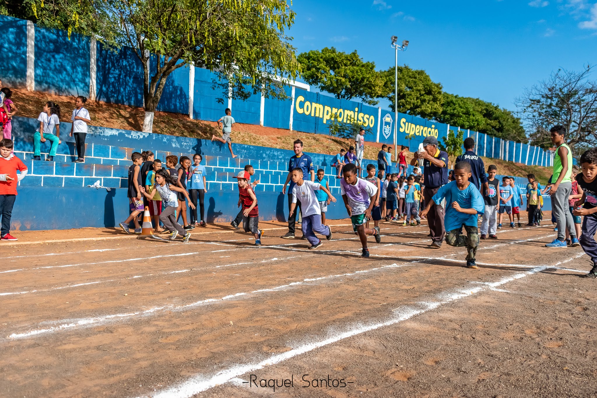 ABDA promove Mini Atletismo de Frias para comunidade