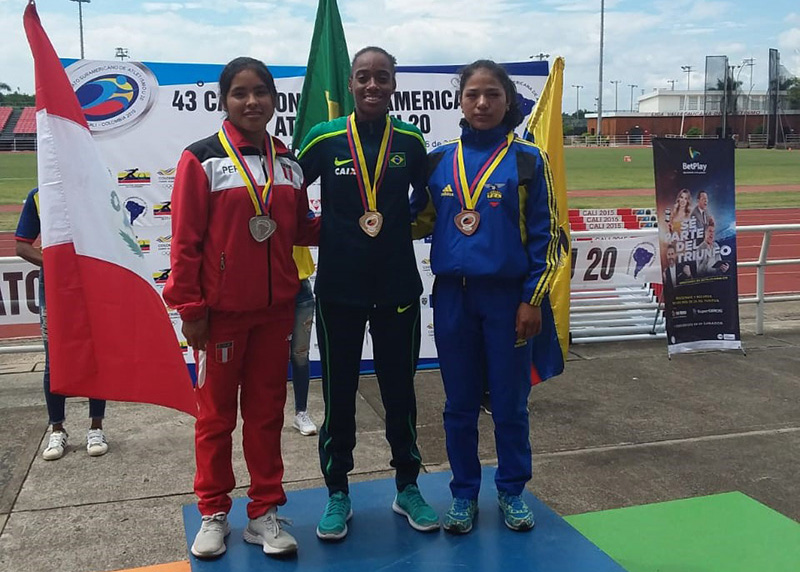 Jeovana Fernanda Santos conquistou medalha de ouro nos 3000 metros com obstculos no Campeonato Sul-Americano Sub-20, em Cali, na Colmbia, em 2019