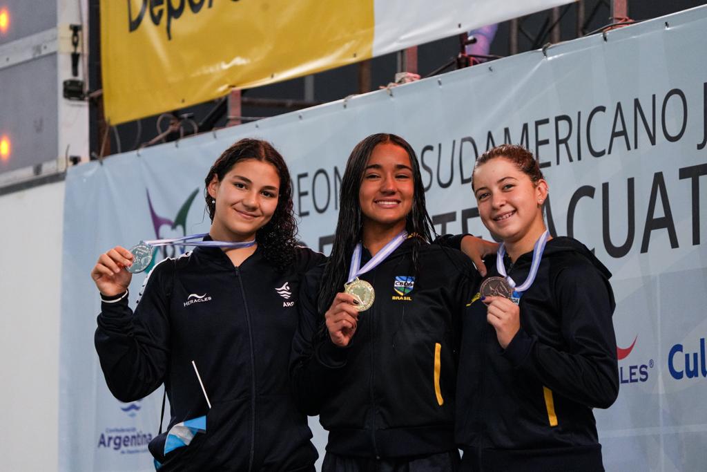 Atleta da ABDA conquista bronze para o Brasil no Sul-Americano juvenil de natao