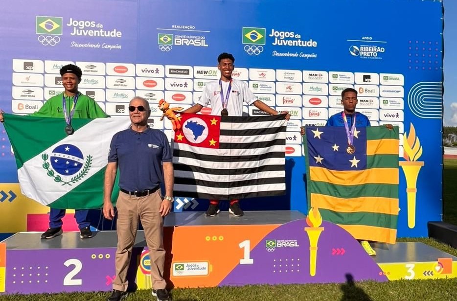 Vincius Moraes Costa conquista ouro e prata nos Jogos da Juventude