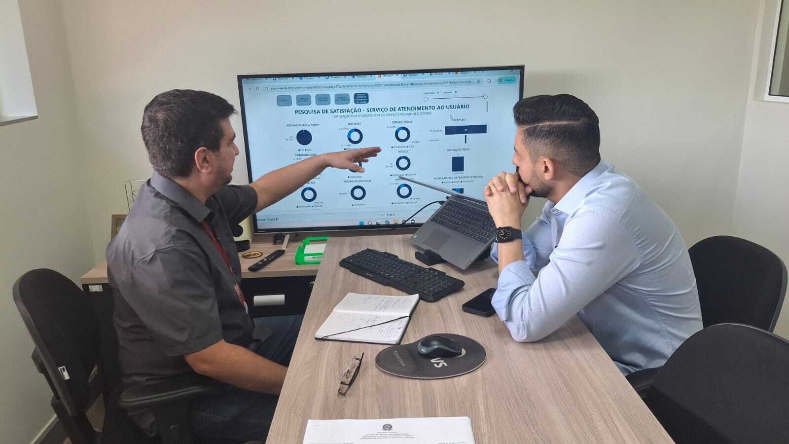 Sorri Bauru recebe visita do parlamentar Junior Rodrigues