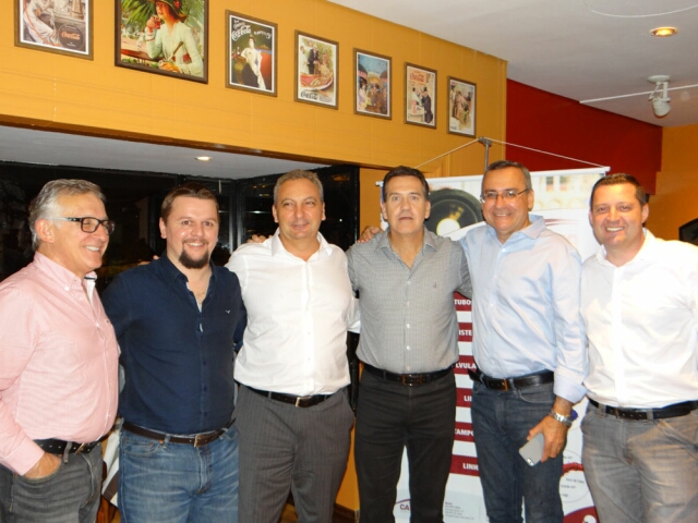 Grupo Caetano marca presena na confraternizao da AGEOS